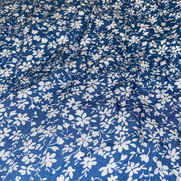 SHEIN SKIRT size medium. blue and white floral - Picture 2 of 2